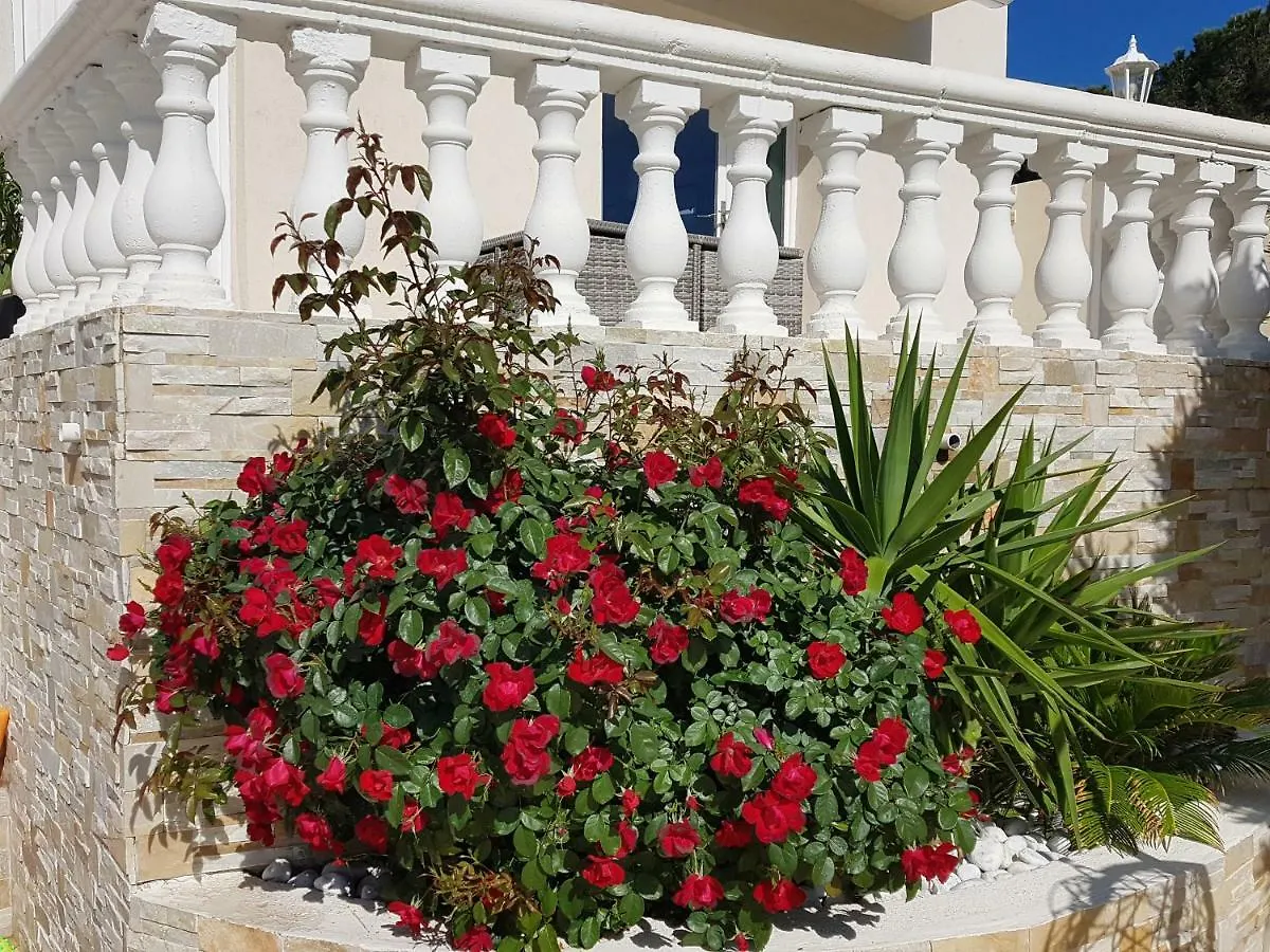 Apartment Villa Colombier Frejus France